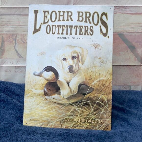 Lite metal wall sign of pup retriever and duck decoy in vintage setting - Picture 1 of 4